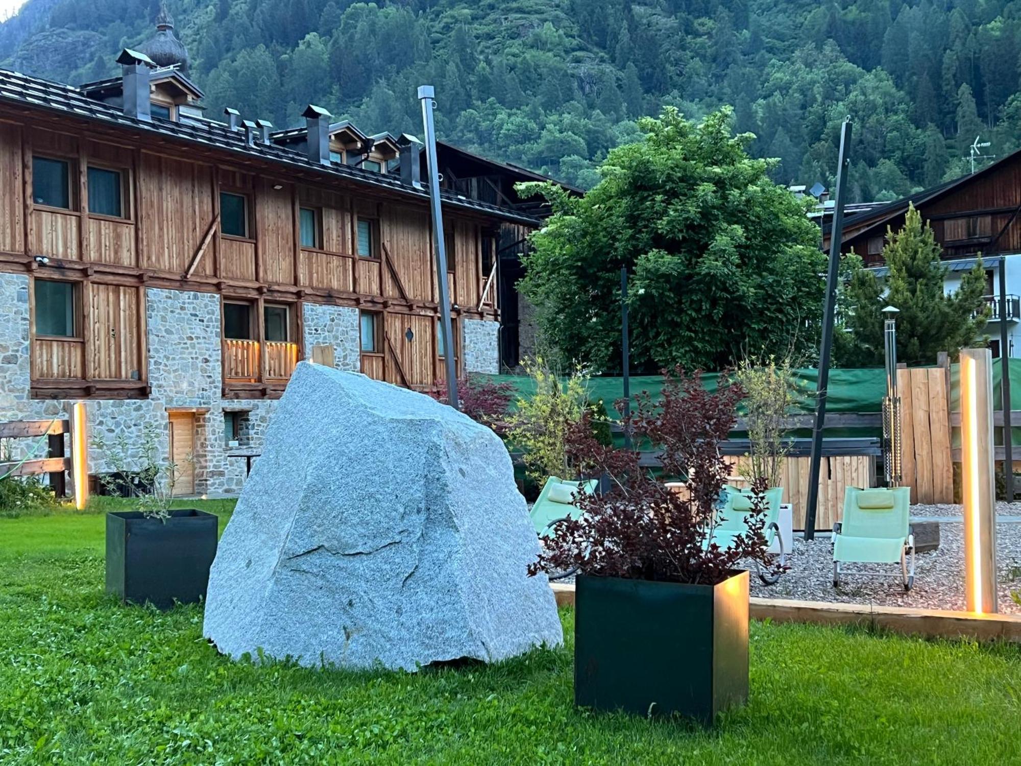 Camelot Luxury Horses Apartment Pellizzano